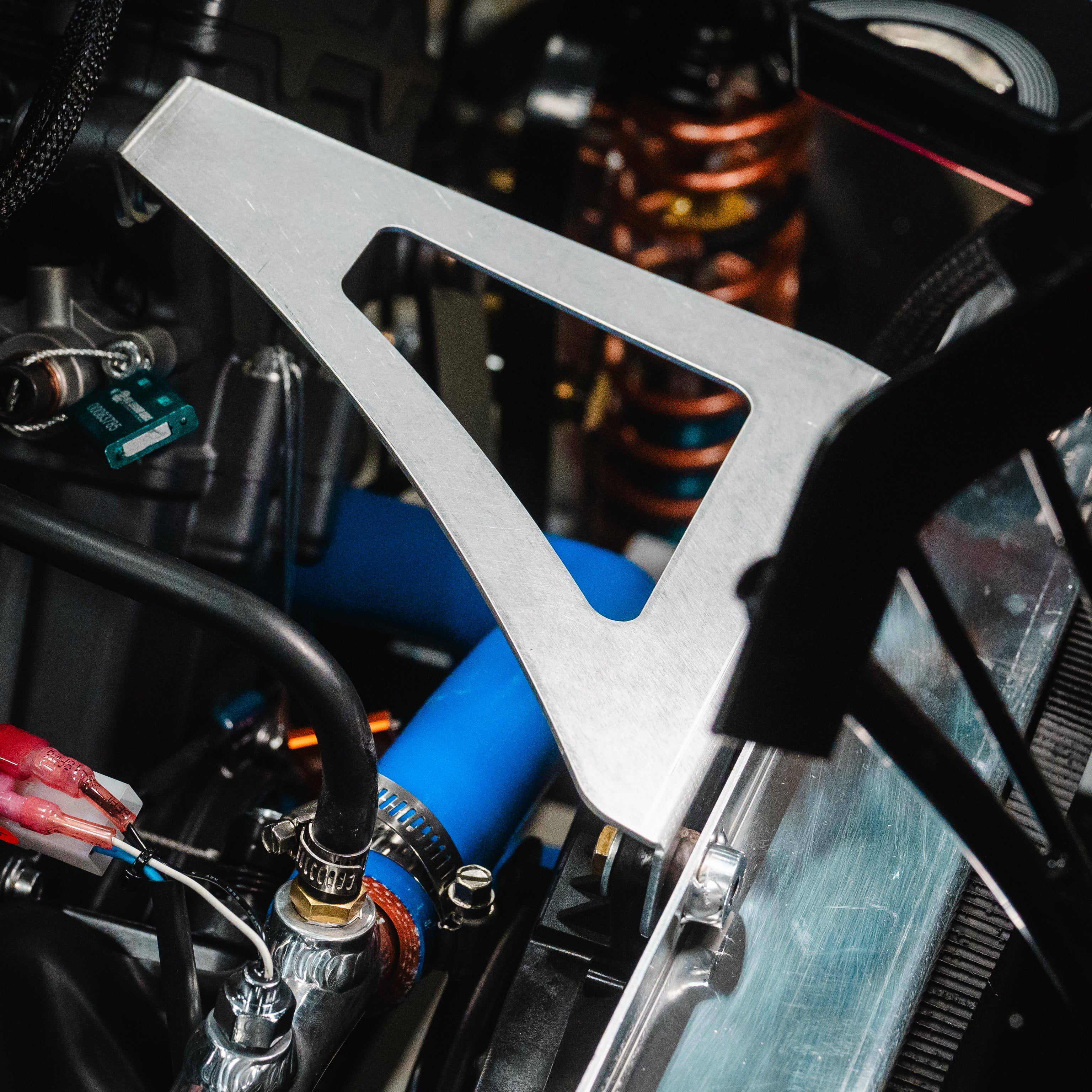 860 MT09 Upper Radiator Bracket for US Legend Car – 860 Motorsports